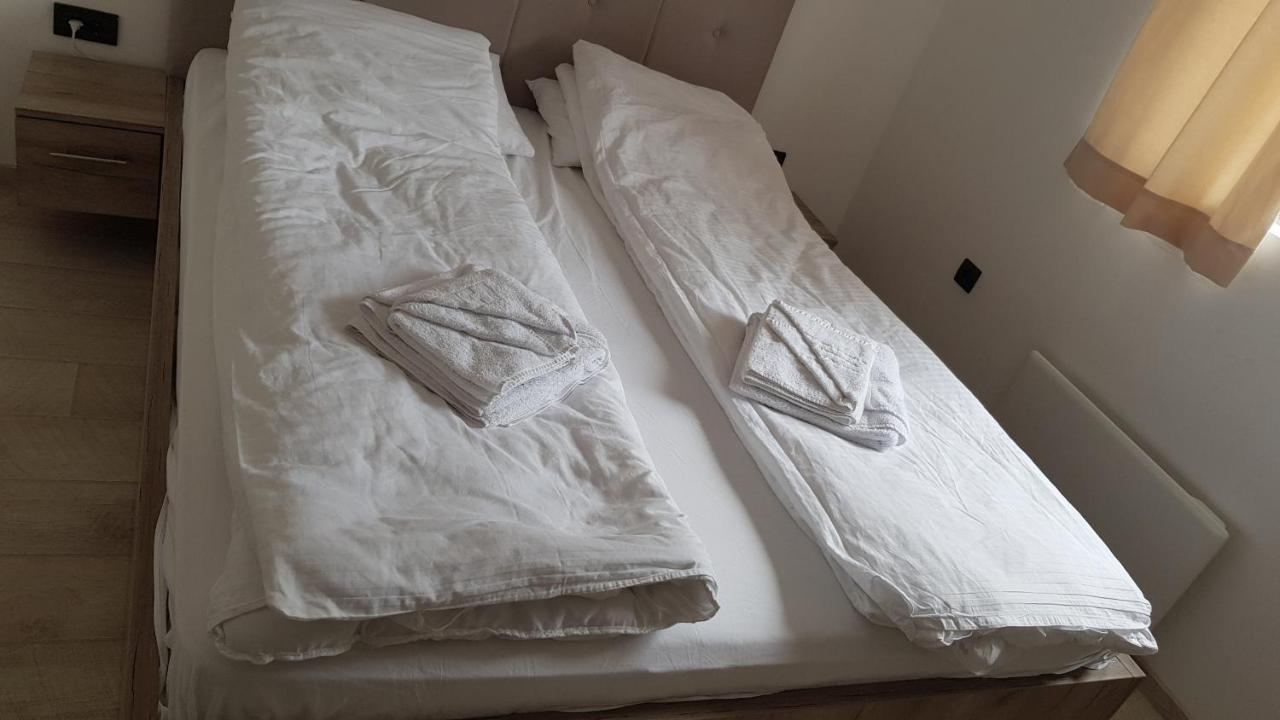 Apartman Milmari P88 โคเปานิก ภายนอก รูปภาพ